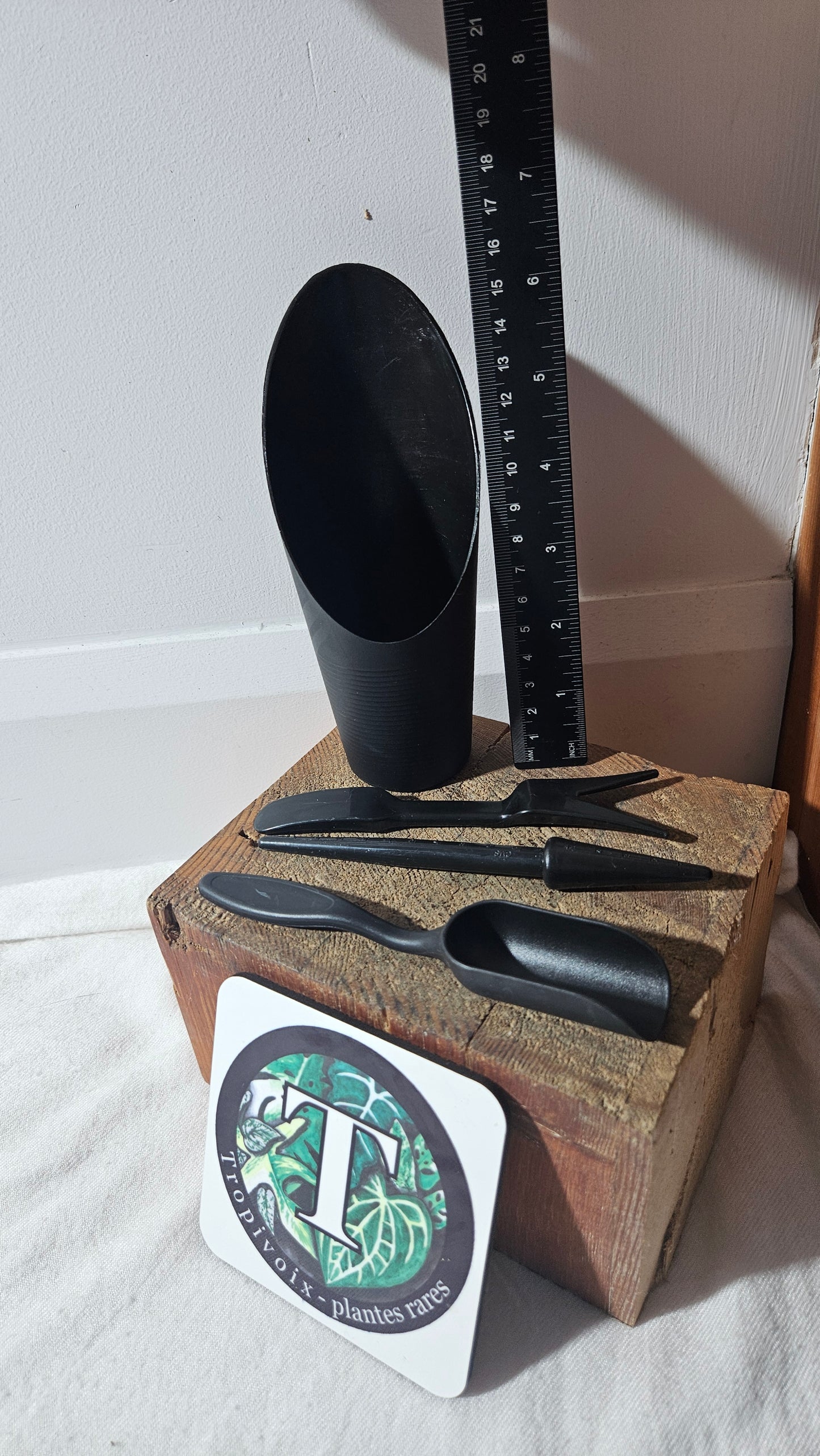 Pelle et outils de rempotage (ensemble).