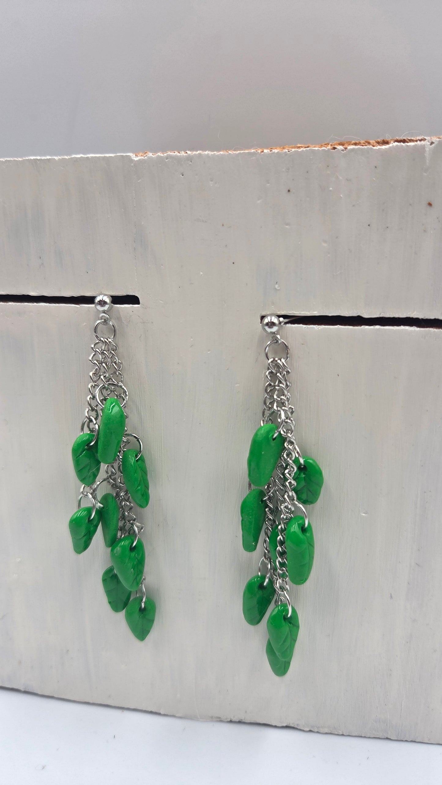 Boucles d'oreilles " Chaînes de Feuilles vert foncé"