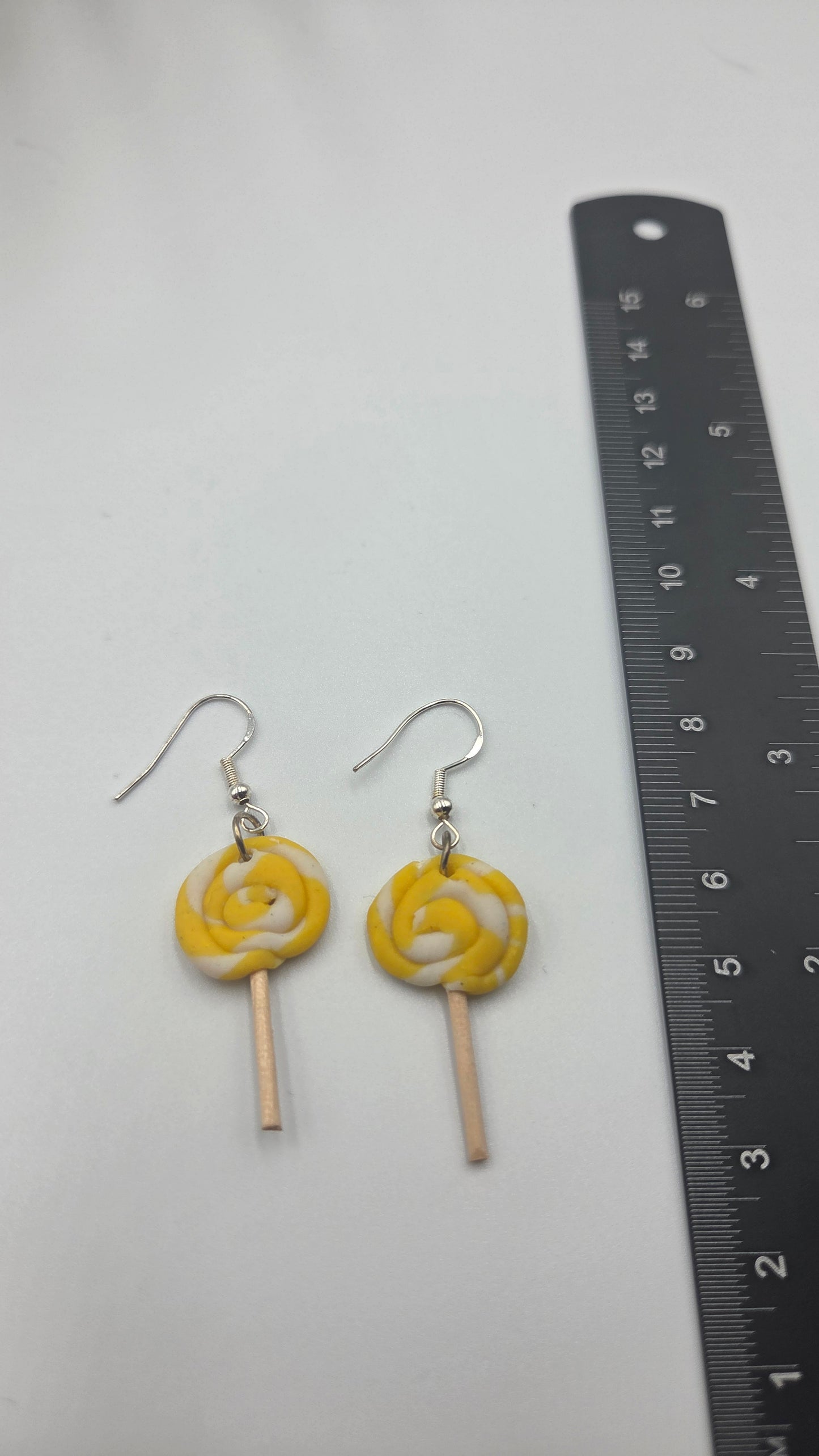 Boucles d'oreilles "Suçette jaune et blanc"