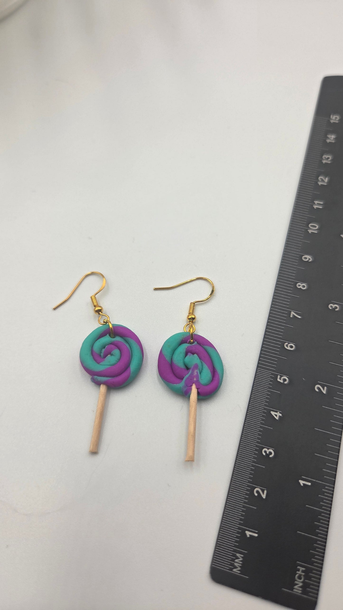 Boucles d'oreilles "Suçette bleu et mauve"