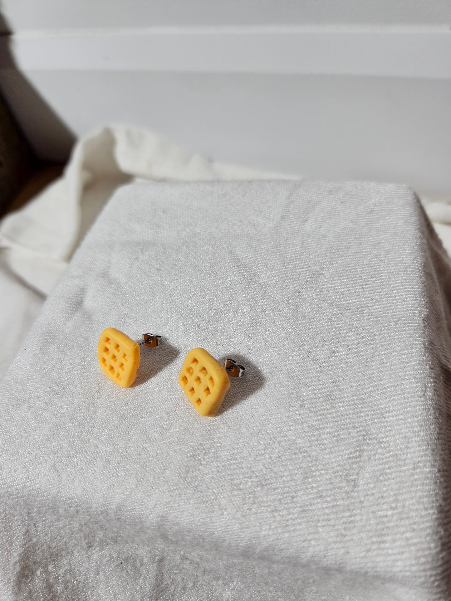 “Waffle” earring.