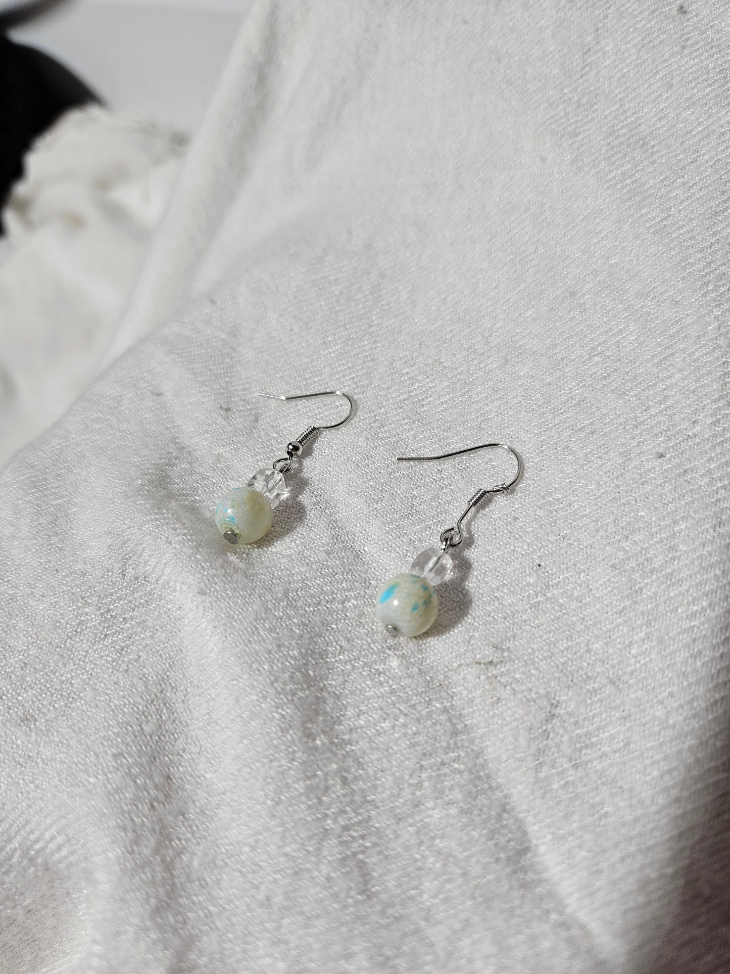 Boucles d'oreilles de perles et crystal