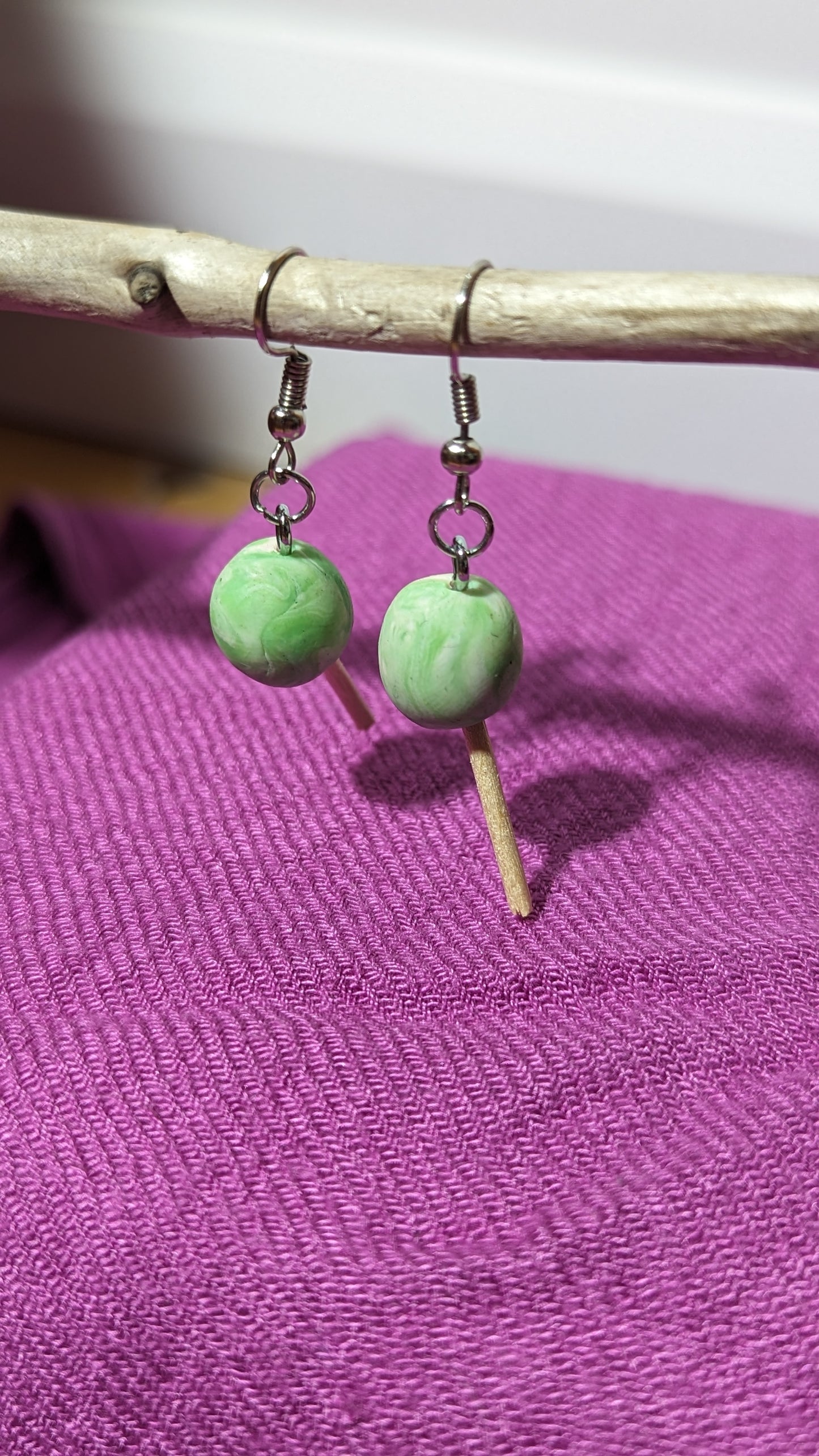 Boucles d'oreilles "Suçon vert"