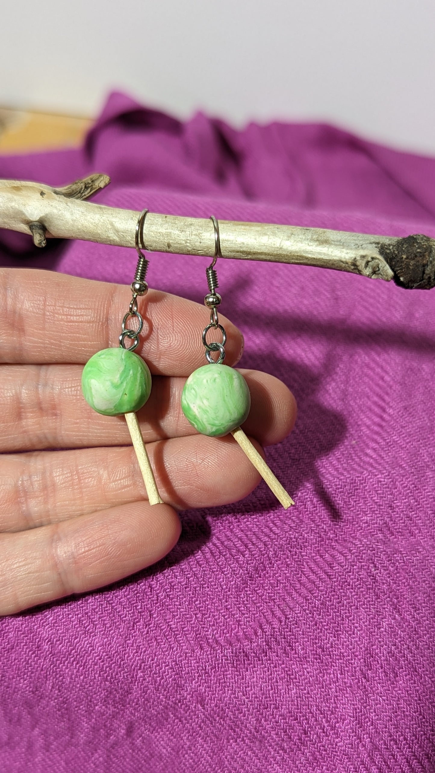 Boucles d'oreilles "Suçon vert"