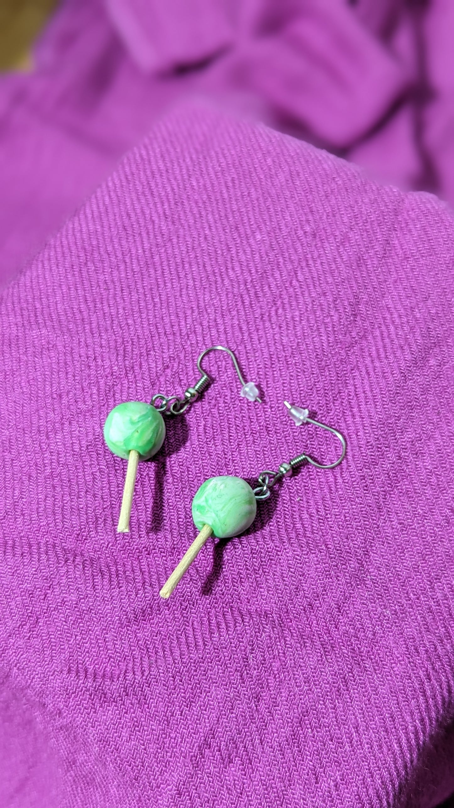 Boucles d'oreilles "Suçon vert"