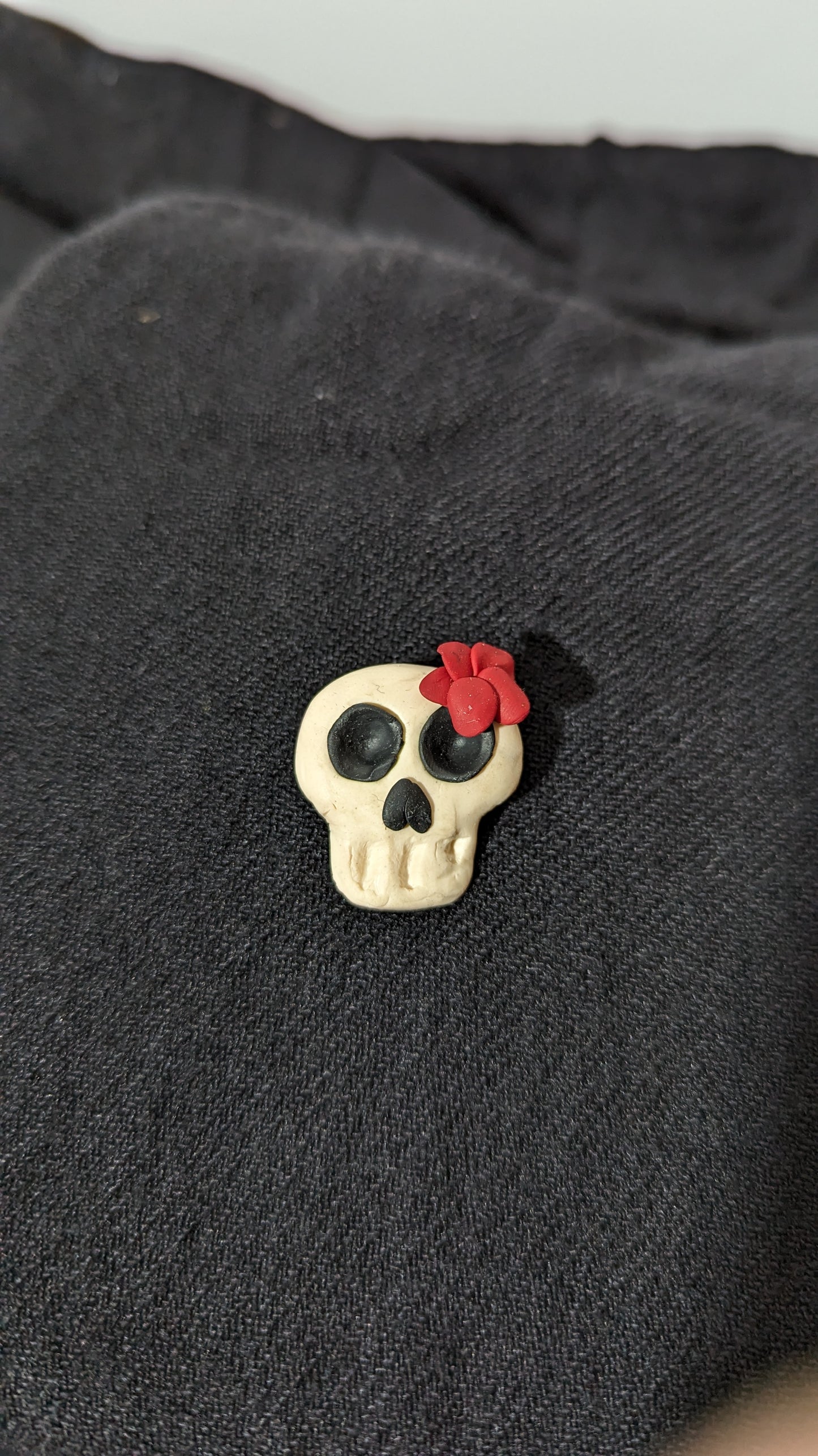 Épinglette (Broche/Pin) crâne 💀 fleuri