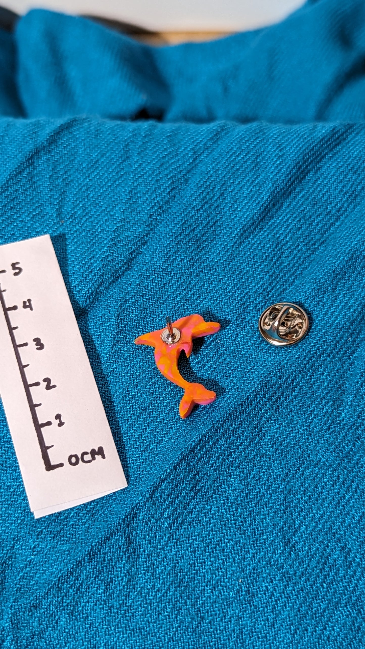 Lapel pin (Brooch/Pin) dolphin 🐬 orange