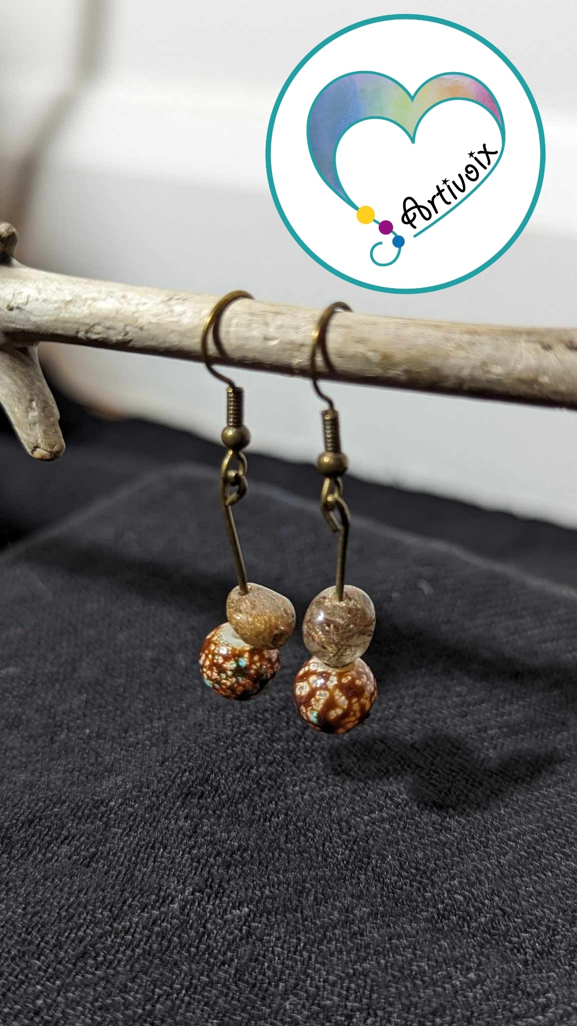 Boucles d'oreilles en perles de crystale/gemmes.