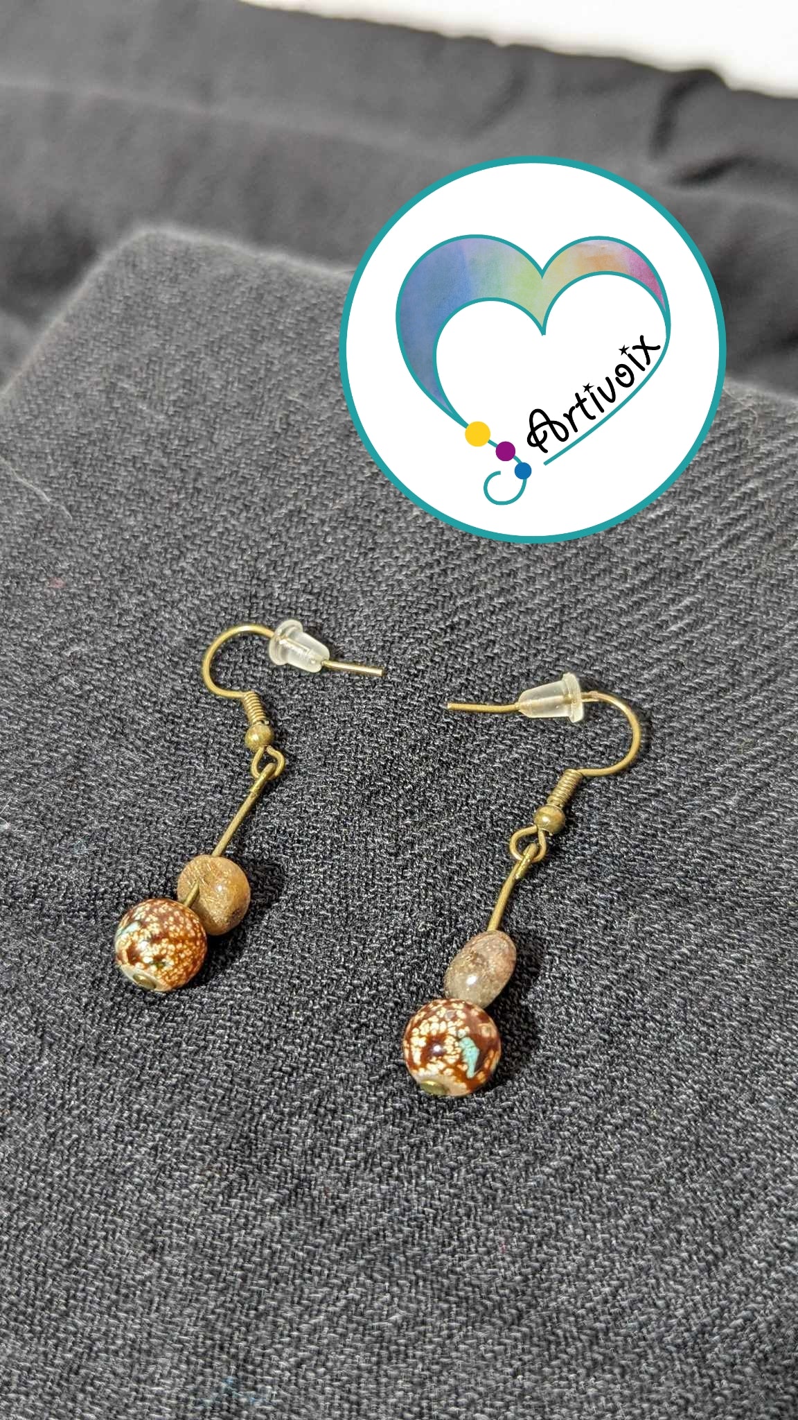 Boucles d'oreilles en perles de crystale/gemmes.