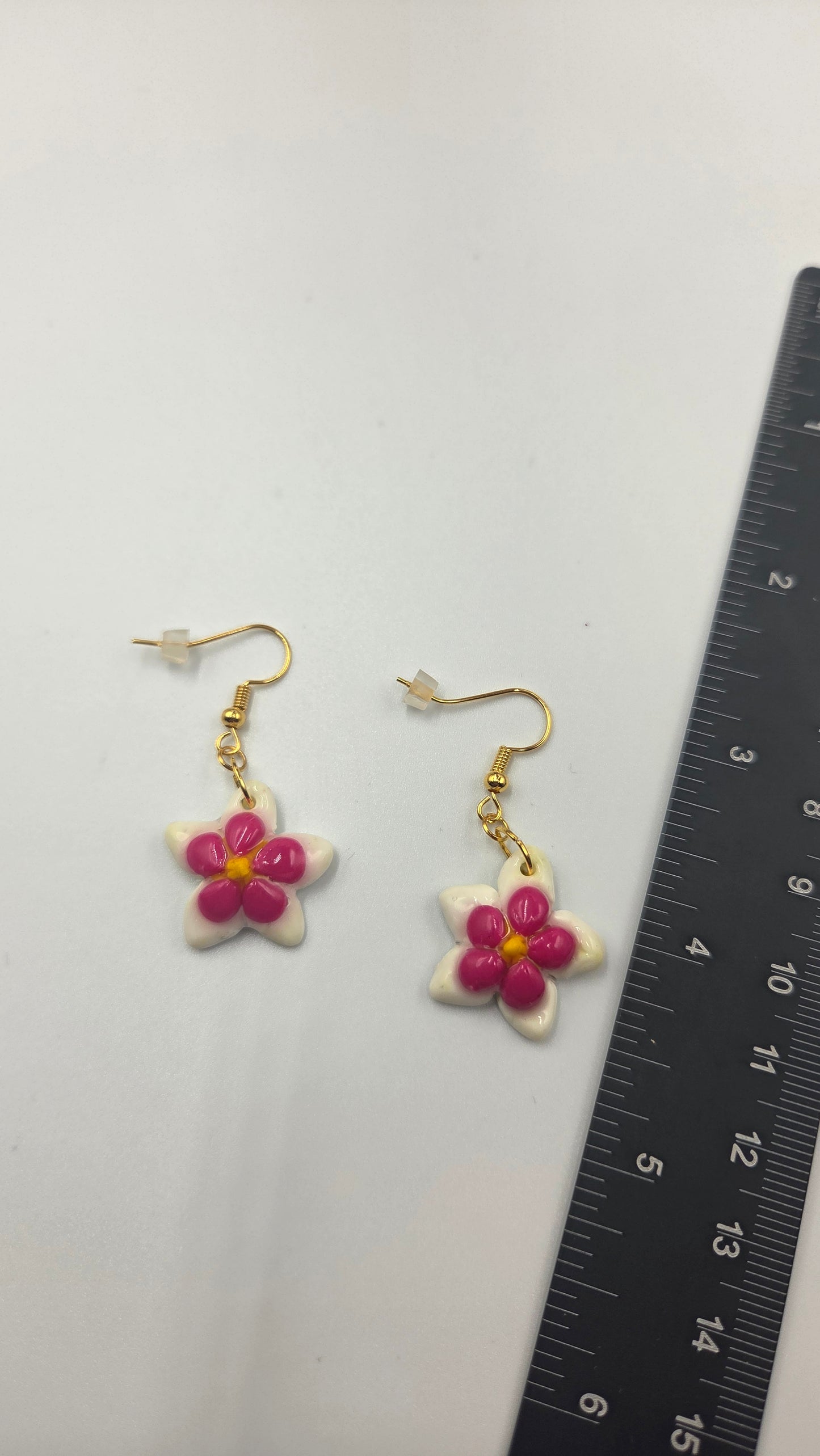 Boucles d'oreilles "Fleurs blanche et rose "