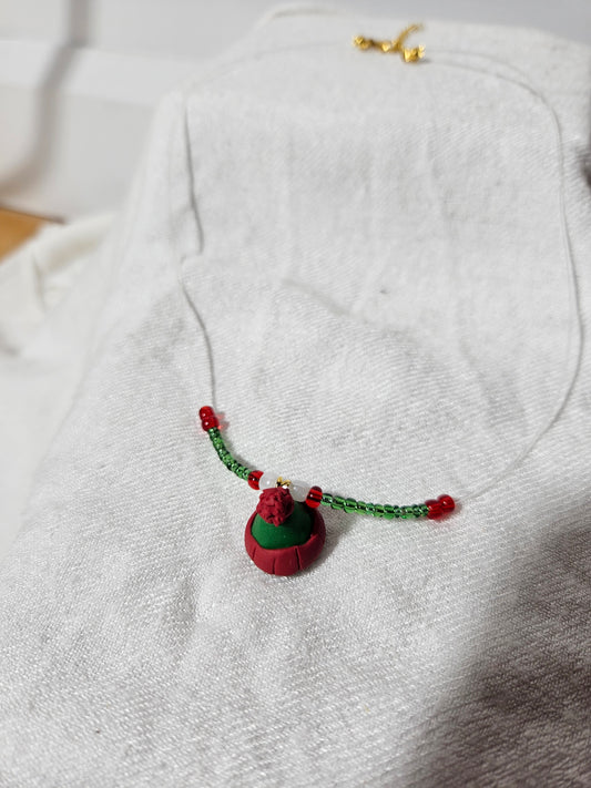 “Toque” necklace