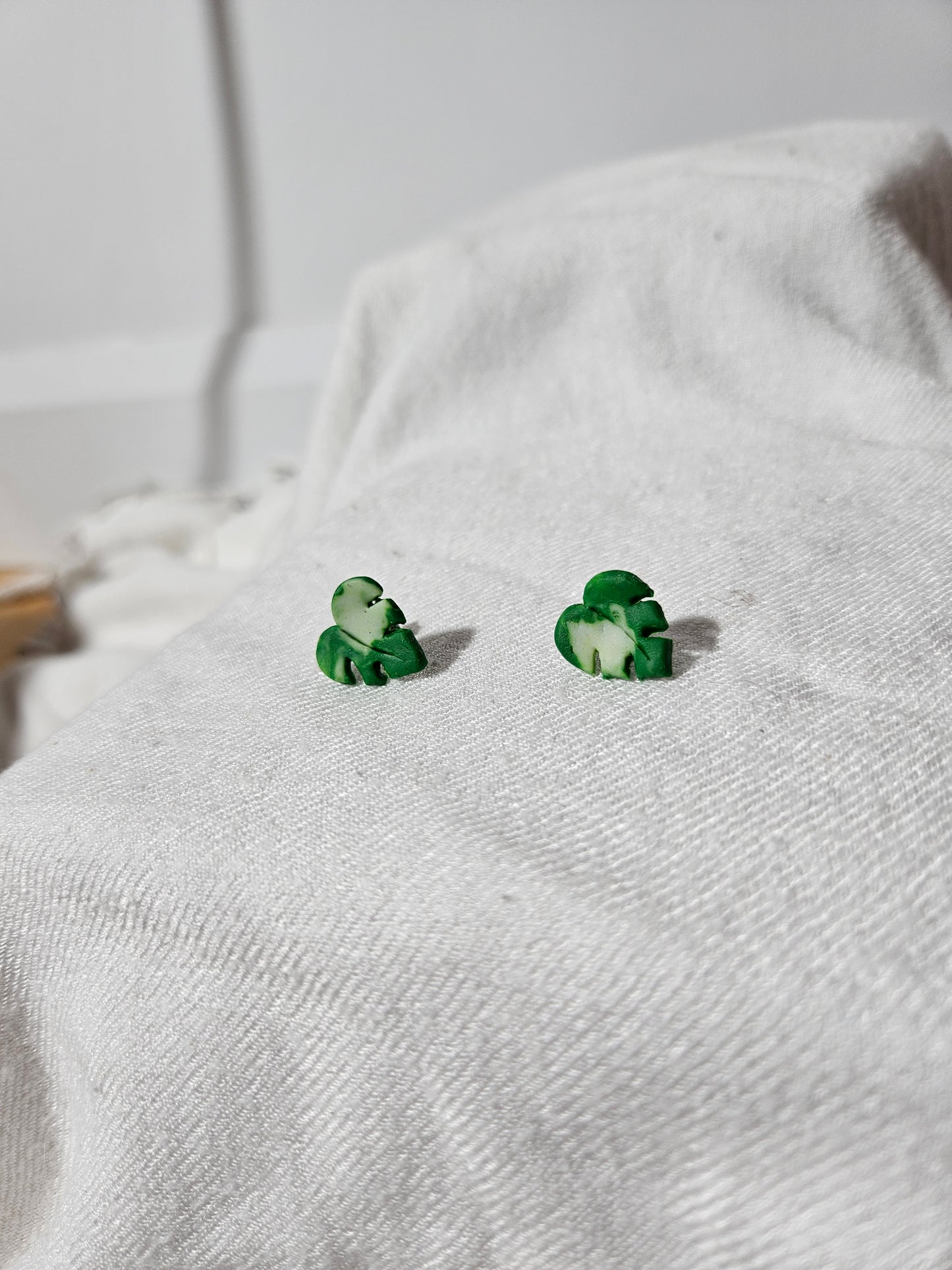 “Monstera Albo” earrings